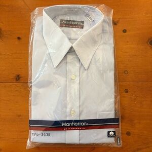 NWT Manhattan Shirtmakers Light Blue Dress Shirt Wrinkle Free Button Up Casual